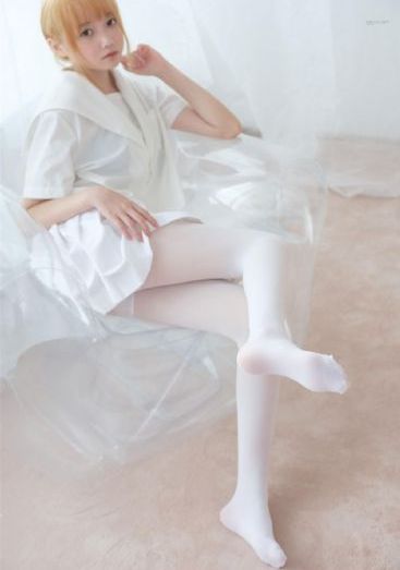 25岁女高中生