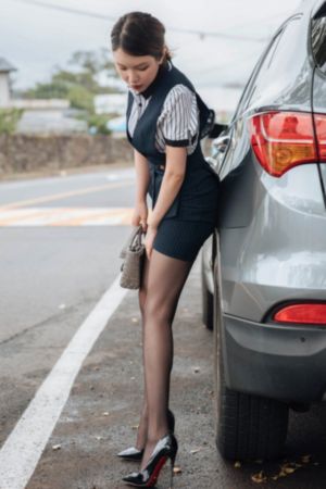 美女邻居在线播放