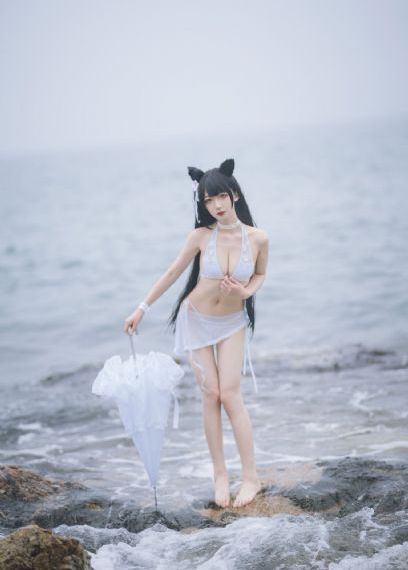 在厨房和女友闺蜜做